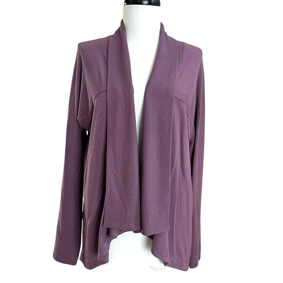 Athleta Nirvana Wear Two Ways Wrap Cardigan Petite MP Open Front Purple Yoga Gym - Picture 3 of 12